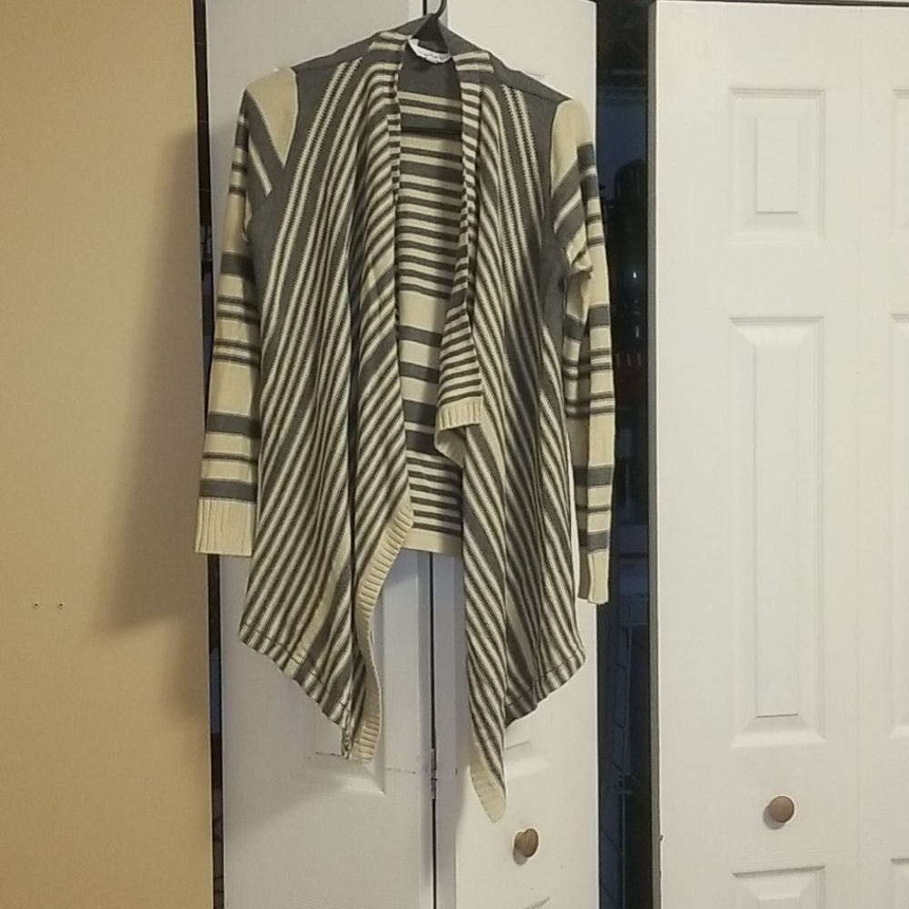 Charming chairle sweater